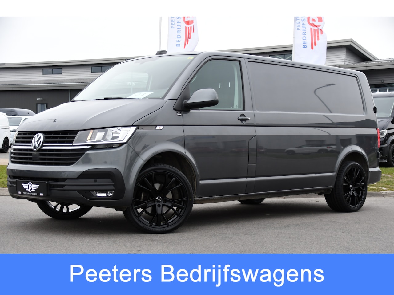Volkswagen Transporter - 2.0 TDI L2H1 30 PB Edition Camera, Cruise, Carplay, 150pk, Automaat, Multimedia, Airco, se - AutoWereld.nl