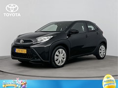 Toyota Aygo X - 1.0 VVT-i MT Play Limited | Stoelverwarming | Allseason banden | Apple Carplay/Android aut