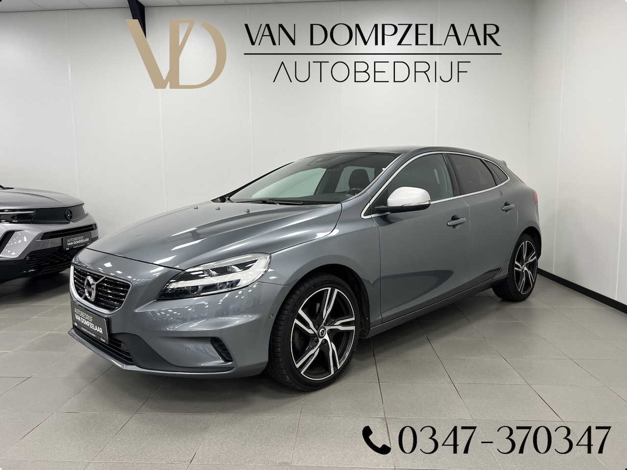 Volvo V40 - 2.0 T4 R-design Business Sport / Panodak / - AutoWereld.nl