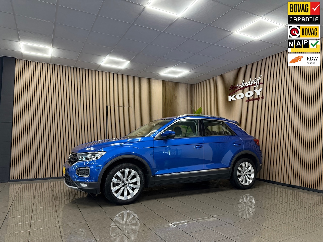 Volkswagen T-Roc - 2.0 TSI 4Motion Sport * Automaat / Carplay / Virtual cockpit / Camera / NL Auto * - AutoWereld.nl
