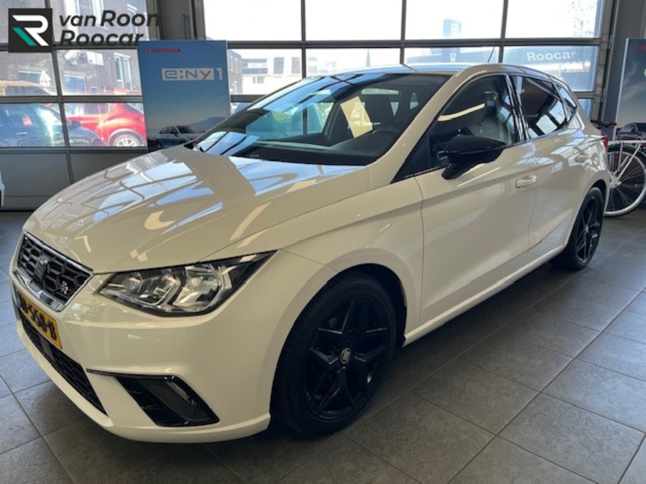 SEAT Ibiza - 1.0 TSI FR Business Intens | Automaat - AutoWereld.nl