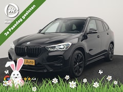 BMW X1 - xDrive25e Sportline PHEV 221pk Dealer O.H. | Sportstoelen Verwarmd | Camera | Sfeerverlich