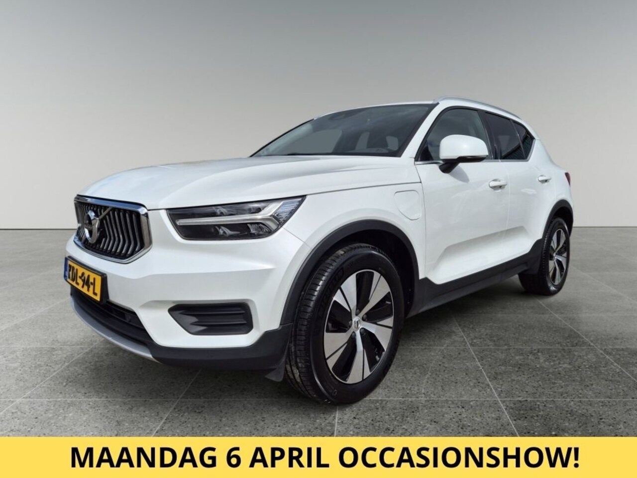 Volvo XC40 - 1.5 T4 Recharge Inscription | Led | Airco | Apple Car Play | Tre - AutoWereld.nl