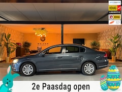 Volkswagen Passat - 1.8 TSI Highline Trekhaak StoelVW PDC Cruise Clima Rijklaar