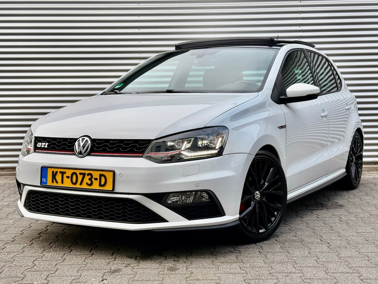 Volkswagen Polo - 1.8 TSI GTI | Panorama | LED | Camera | Navigatie | 100% Onderhouden | AP Schroefset - AutoWereld.nl