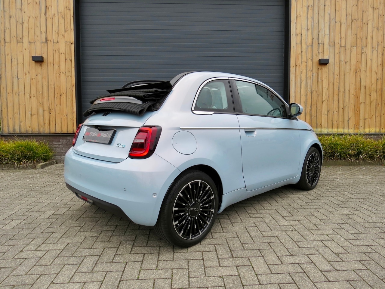 Fiat 500 C - La Prima 42 kWh *Leder *Carplay *Unieke kleur - AutoWereld.nl