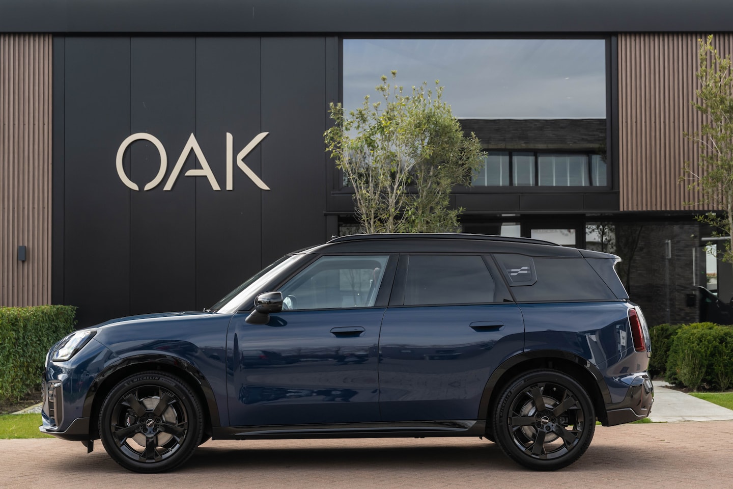 MINI Countryman - 1.5 C John Cooper Works XL | Panorama | Leder | Memory | Trekhaak | 19"LM | Indigo Sunset - AutoWereld.nl