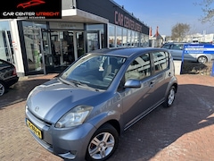 Daihatsu Sirion 2 - 1.3-16V Prestige | €250, - KORTING PAASACTIE | APK nieuw bij verk