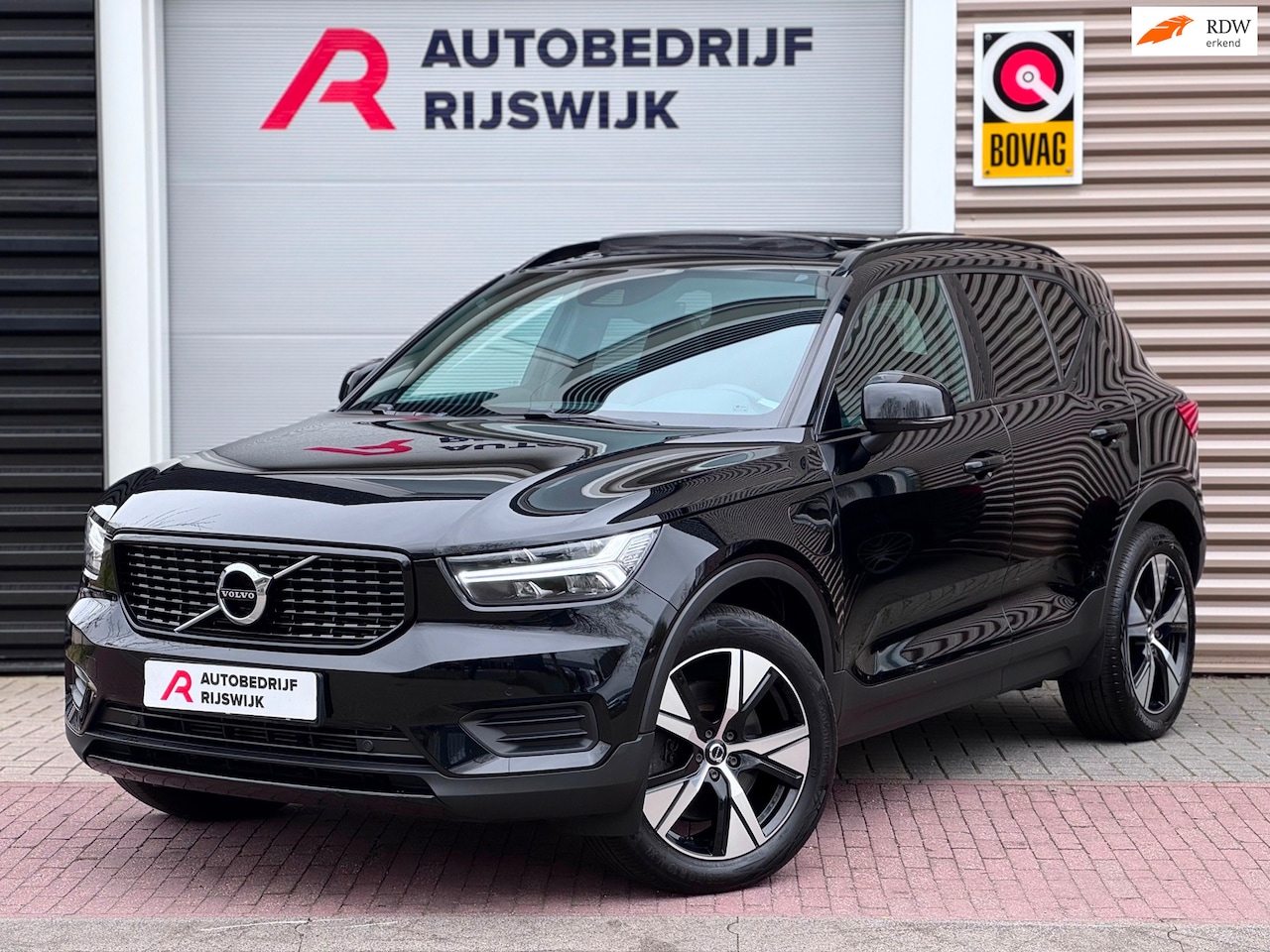 Volvo XC40 - 1.5 T5 Recharge R-Design Pano/Leer/Camera - AutoWereld.nl