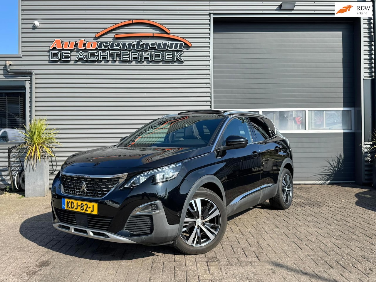 Peugeot 3008 - 1.2 PureTech GT Line | PANO | Keyless - AutoWereld.nl