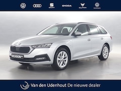 Skoda Octavia Combi - 1.4 TSI 204pk iV PHEV Business Edition DSG / Navigatie / Cruise Control / Parkeersensoren