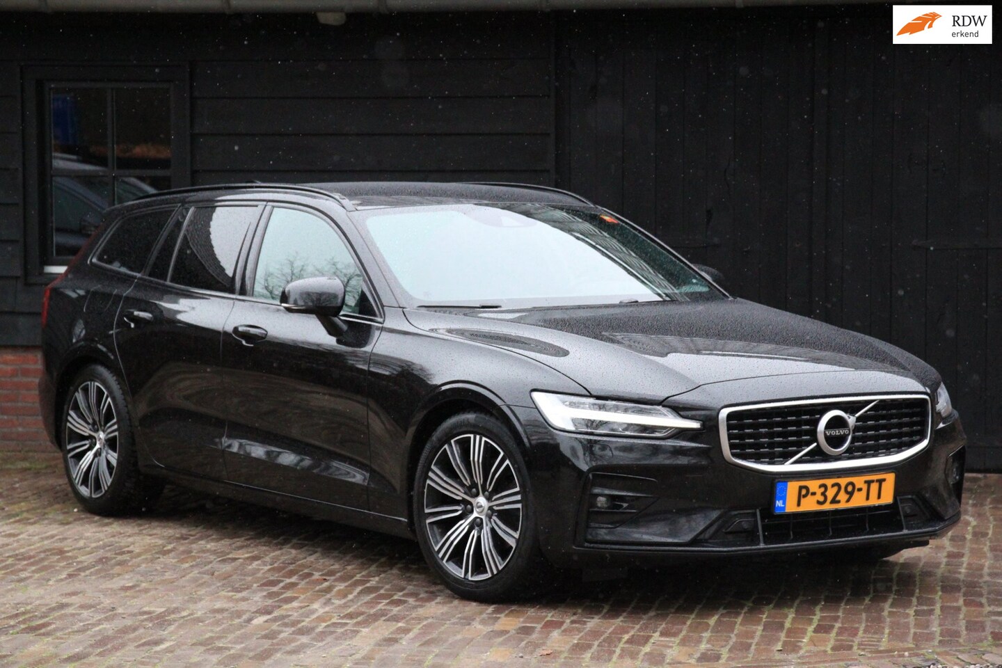 Volvo V60 - 2.0 D4 R-Design Leer/Camera/Blis/Adaptive Cruise/Parkeersensor v,a - AutoWereld.nl