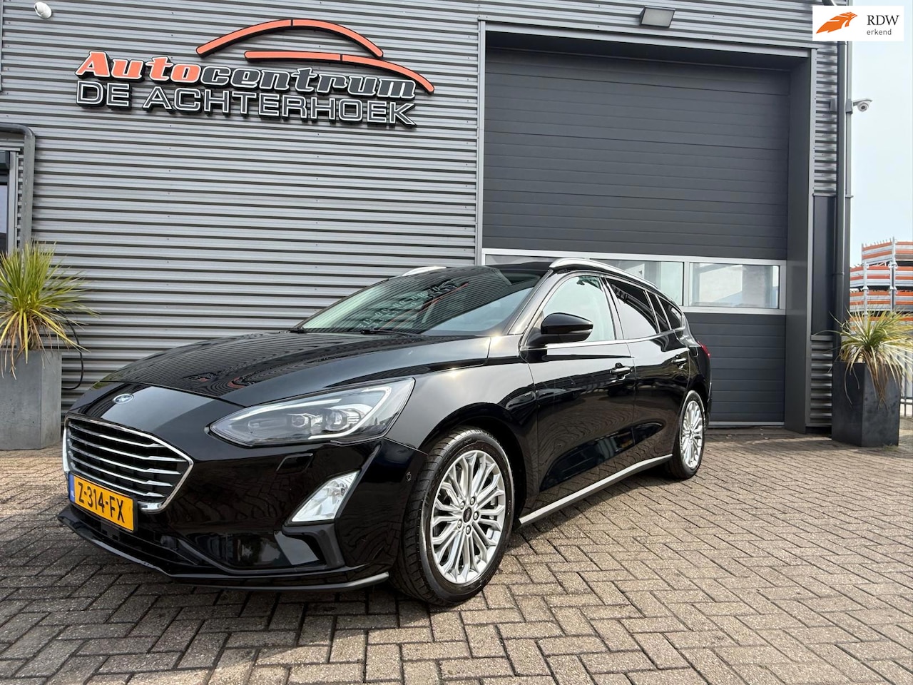 Ford Focus Wagon - 1.0 EcoBoost Titanium Adaptive Cruise | Trekhaak | Led!!! - AutoWereld.nl