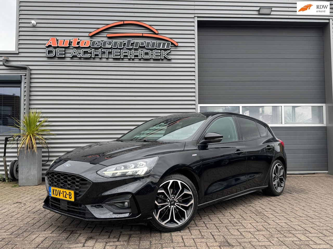 Ford Focus - 1.0 EcoBoost Titanium ST-Line Led | PDC | Navi!! - AutoWereld.nl