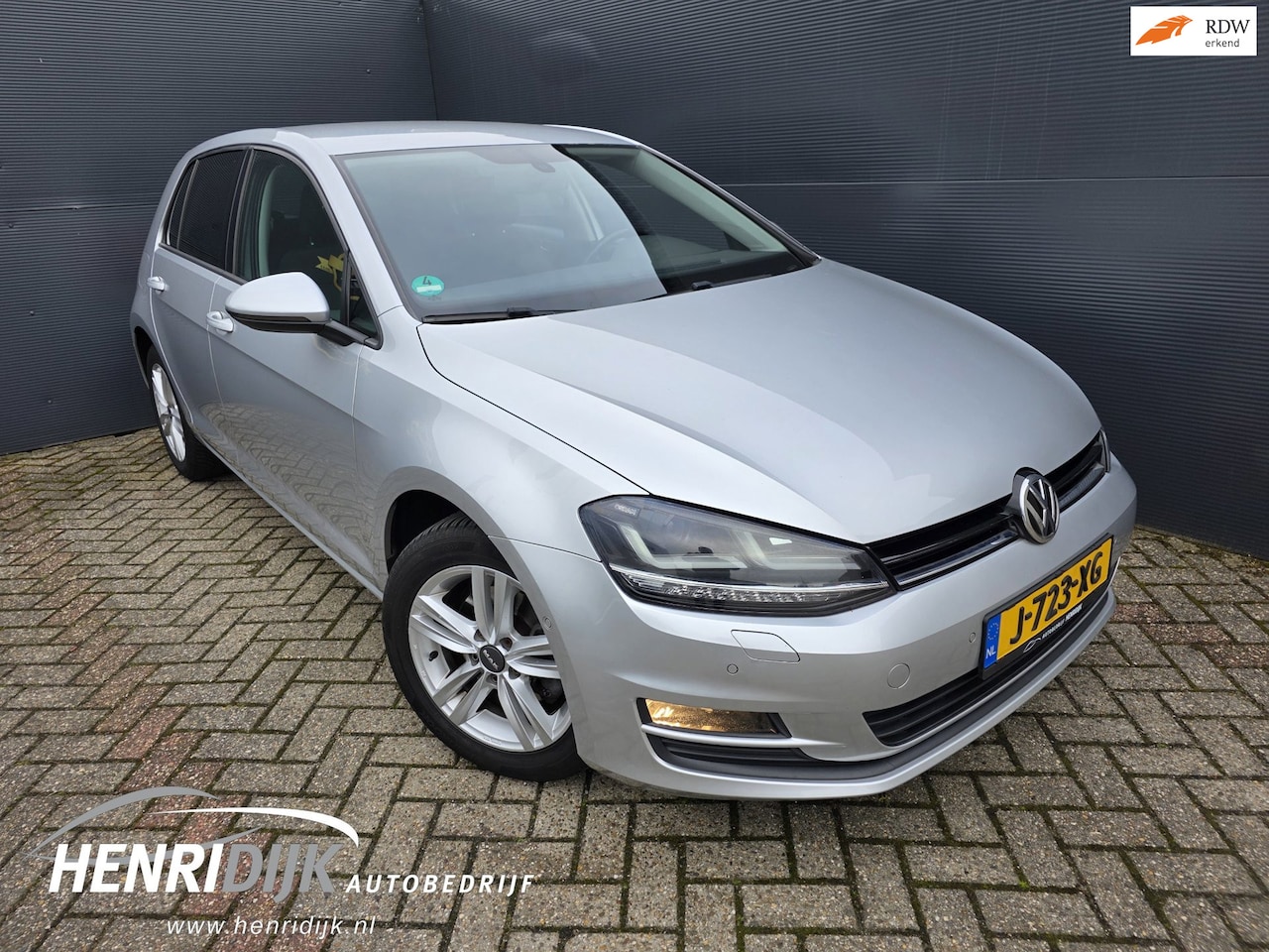 Volkswagen Golf - 1.2 TSI Comfortline Camera / Xenon / Stoelverw / Clima / PDC / LMV - AutoWereld.nl