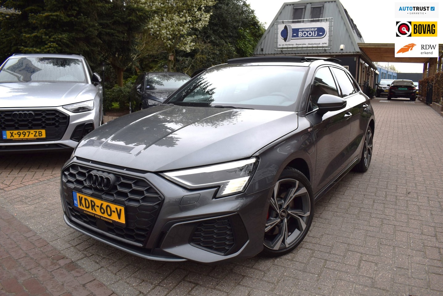 Audi A3 Sportback - 45 TFSI e S-LINE AUTOM/PANO DAK/ADAP CUISE/NAVI/MASSAGE/AIRCO-ECC/CARPLAY/B&O/CAMERA/RS SE - AutoWereld.nl
