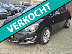 Opel Astra - 1.4 Turbo Cosmo navi / led/trekhaak/ garantie