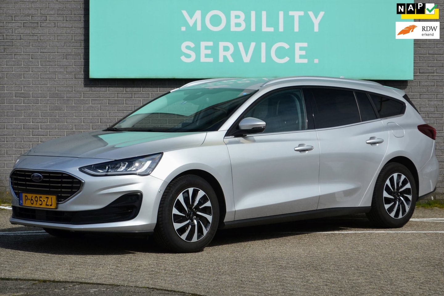 Ford Focus Wagon - 1.0 EcoBoost Hybrid Titanium Style CarPlay LED Clima - AutoWereld.nl