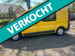 Renault Trafic - 2.0 dCi T27 L1H1 Générique DC