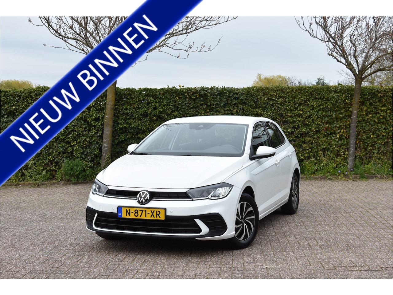 Volkswagen Polo - 1.0 TSI Life NAP PDC LED IQ-drive Carplay virtueel-cp 1e eigenaar - AutoWereld.nl
