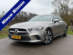 Mercedes-Benz A-klasse - 180 Business Solution/ NL Auto /Automaat / Airco / Navi / Camera / Leder Elektrische Voors