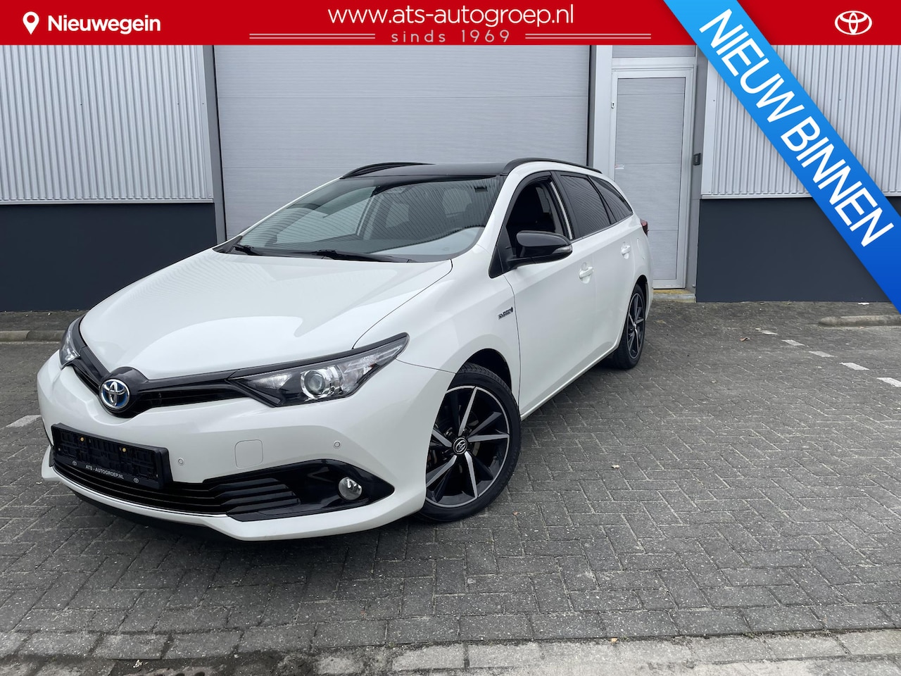 Toyota Auris - 1.8 Hybrid Black Edition TS, 1e Eigenaar - AutoWereld.nl