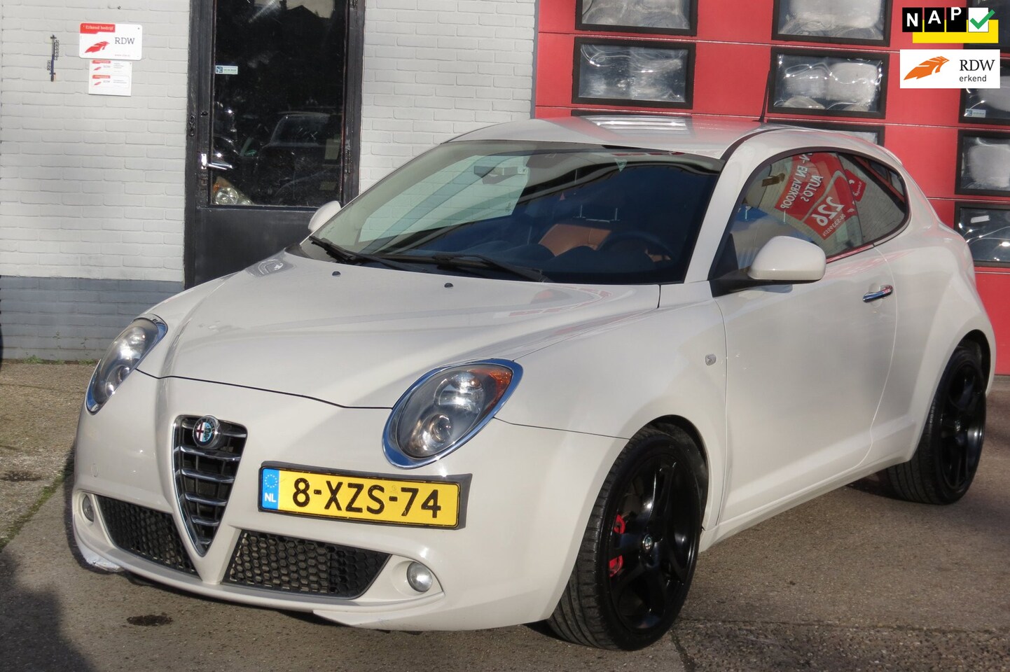 Alfa Romeo MiTo - 0.9 TwinAir Esclusivo 0.9 TwinAir Esclusivo , LEDER, NAVI , CR CONTR - AutoWereld.nl