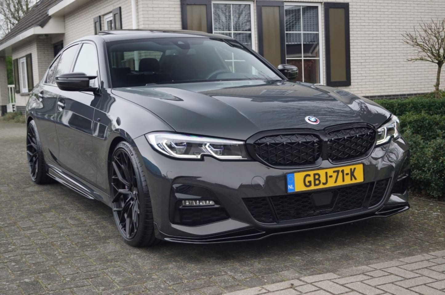 BMW 3-serie - 330e (292pk) M340I Look Wheelforce/Laser/HUD/HenK/Pano/Carbon - AutoWereld.nl