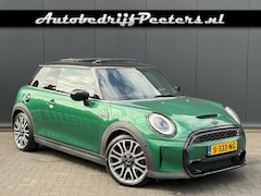 MINI Cooper S - 2.0 178pk Aut. Pano HUD ACC Camera Leder Sfeerlicht Carplay 18inch