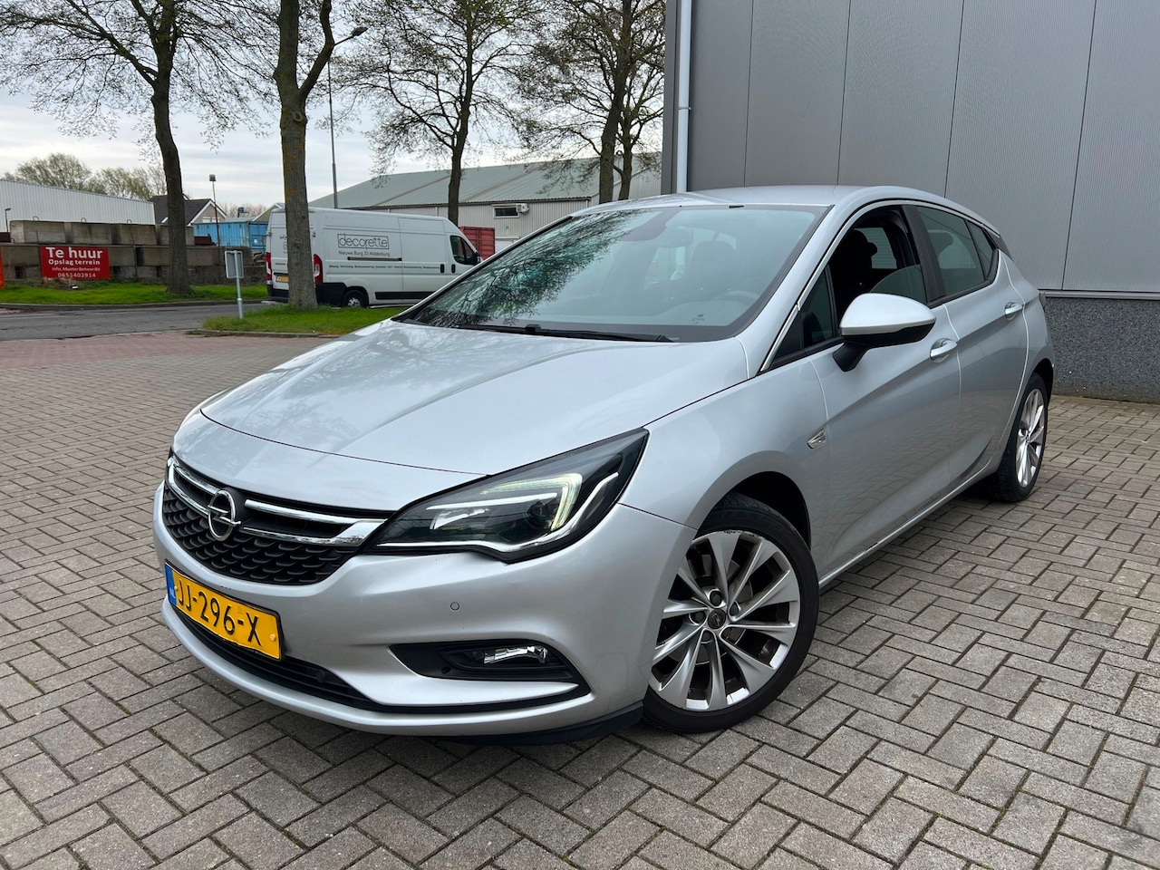 Opel Astra - 1.6 CDTI Business+ luxe opties euro 6 - AutoWereld.nl