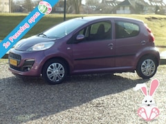 Peugeot 107 - 1.0 Active Automaat - Airco Tweede Paasdag open van 12:00- tot 16:00 uur open