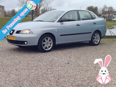 SEAT Cordoba - 1.4-16V Sport - Airco Tweede Paasdag open van 12:00- tot 16:00 uur open