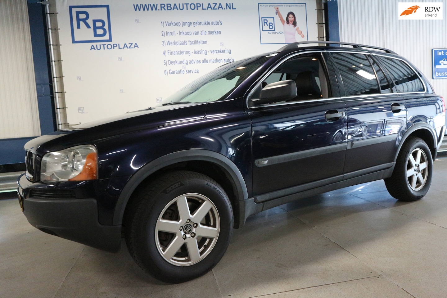 Volvo XC90 - 2.5 T Summum Aut / 7 PERSOONS / BIG SCREEN ! ! ! ! - AutoWereld.nl