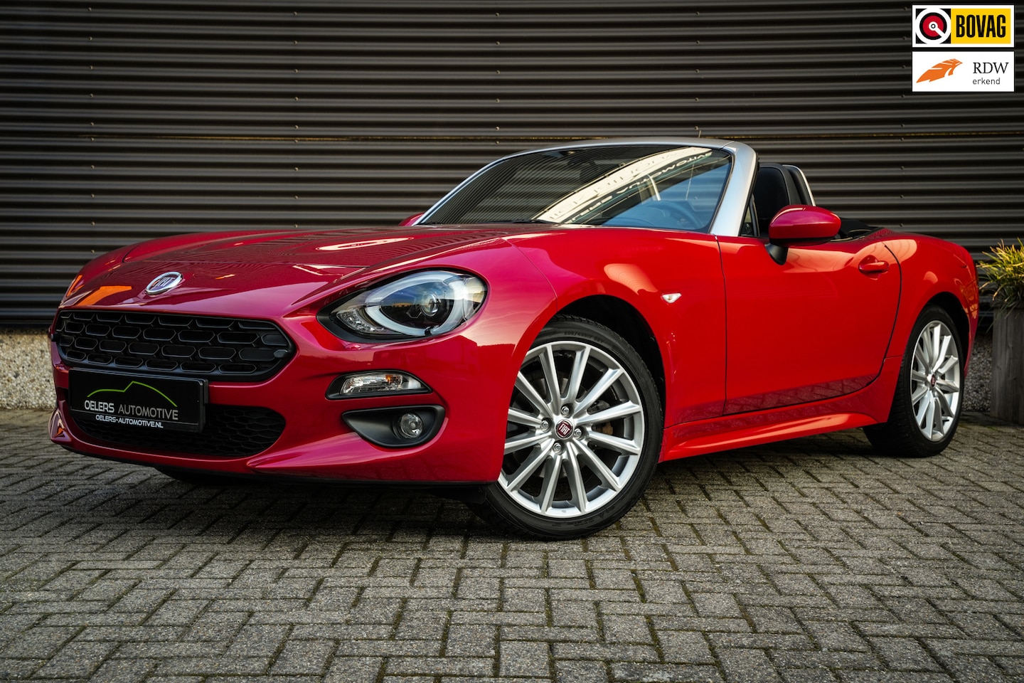 Fiat 124 Spider - 1.4 MultiAir Turbo Automaat | Navigatie | Clima | CC | Leder | Stoelverwarming | 1e Eigena - AutoWereld.nl