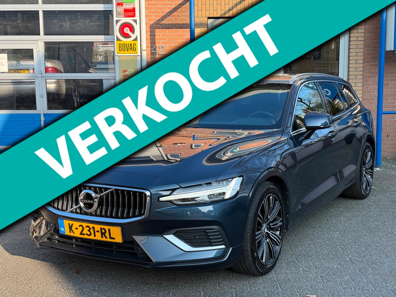 Volvo V60 - 2.0 T6 Recharge AWD Inscription | trekhaak | Org. NL + NAP | panoramadak | BTW-auto | Lede - AutoWereld.nl