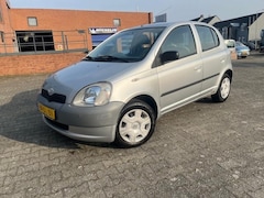 Toyota Yaris - 1.0-16V VVT-i Terra, nwe APK tm 19-5-2027 Rijklaar