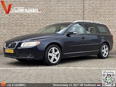 Volvo V70 - 2.4D Momentum | Leder | Climate | Cruise | PDC | Trekhaak |