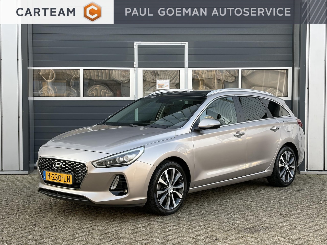 Hyundai i30 Wagon - 1.4 T-GDI Comfort | Panoramadak | dodehoek | Camera | Stoel verwarming | - AutoWereld.nl