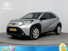 Toyota Aygo X - 1.0 VVT-i MT first | Apple Carplay / Android Auto | Parkeercamera | 17'' Lichtmetalen Velg