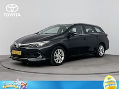 Toyota Auris Touring Sports - 1.3 Aspiration 1000kg Trekgewicht | Parkeercamera | Navigatie | Trekhaak | DAB | Metallic