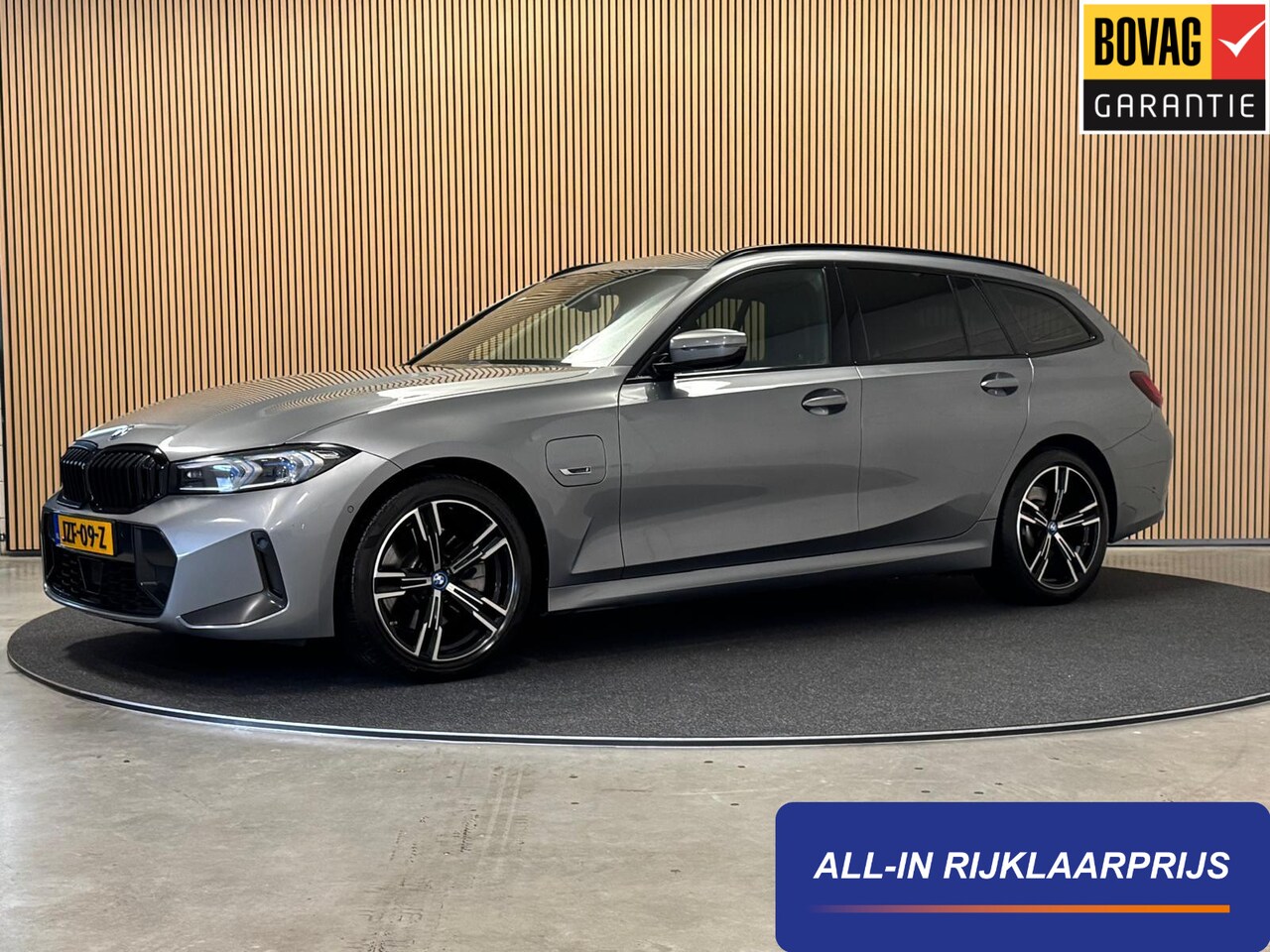BMW 3-serie Touring - 330e Plugin Hybrid 292PK Aut. M-Sport | LED | Navi | Trekhaak | Camera | Incl. garantie - AutoWereld.nl