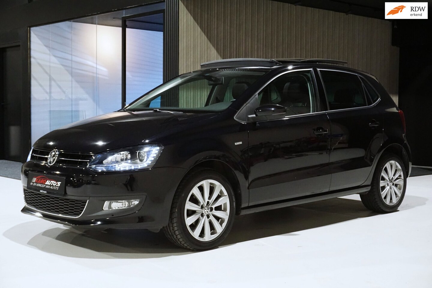 Volkswagen Polo - 1.2 TSI Life Pano Xenon Led Nav Cruise Clima - AutoWereld.nl