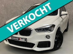 BMW X1 - SDrive20i High Executive /M-Pakket /Trekhaak /Navi