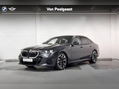 BMW i5 - Sedan eDrive40 | M-Sport Pro | Travel Pack | Innovation Pack | Comfort Pack | Driving Assi