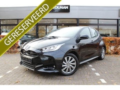 Toyota Yaris - 1.5 Hybrid Dynamic 2e Paasdag open van 10:00 - 15:00 | Rijklaar | Stoel-/stuurverw. | LED