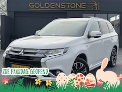 Mitsubishi Outlander - 2.0 PHEV Executive Edition 2e Eigenaar, Navi, Camera, Afn.Trekhaak, Stoelverw.Alcantara-Le