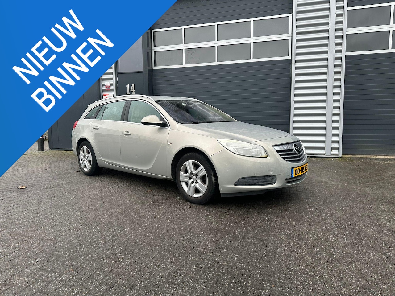 Opel Insignia Sports Tourer - 1.8 Edition TREKHAAK/ONDERHOUD/PARKEERSENSOREN - AutoWereld.nl