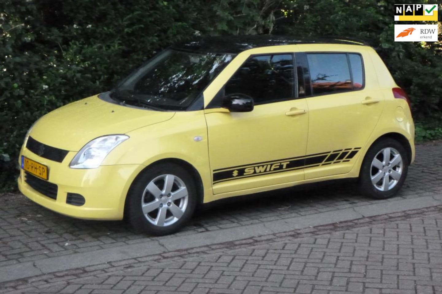 Suzuki Swift - NWE APK 5-DRS GROOT SCHERM RADIO!! - AutoWereld.nl