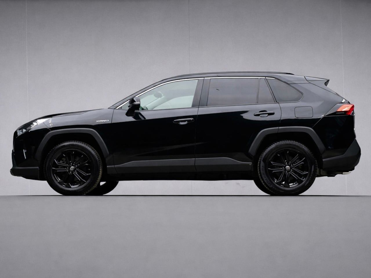 Toyota RAV4 - 2.5 Hybrid Sport (APPLE CARPLAY,NAVI,CAMERA,CLIMATE,CRUISE,GETINT,LED,SPORTSTOELEN,LM VELG - AutoWereld.nl