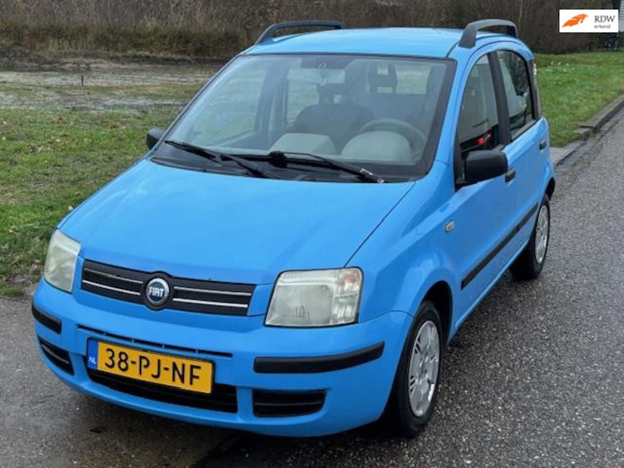Fiat Panda - /1.2 Dynamic 5-Drs Stuurbekrachtiging Audio-CD/Bluetooth Electric pakket ABS Colorpakket D - AutoWereld.nl